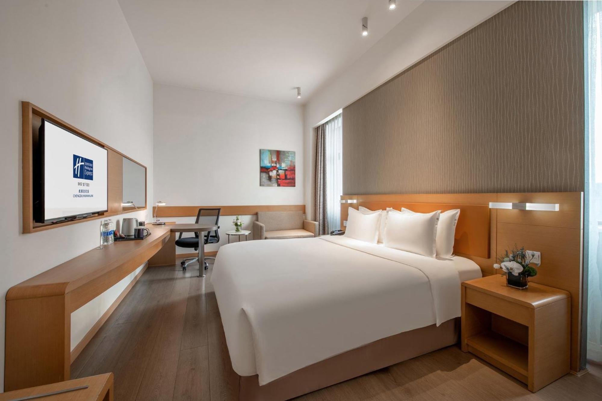 Holiday Inn Express Chengdu Huanhuaxi By Ihg-Near Jinsha Site Musem,Near Wuhou Temple Museum,Welcome Drinks,Free Gym,Free Self-Service Laundry Exteriör bild