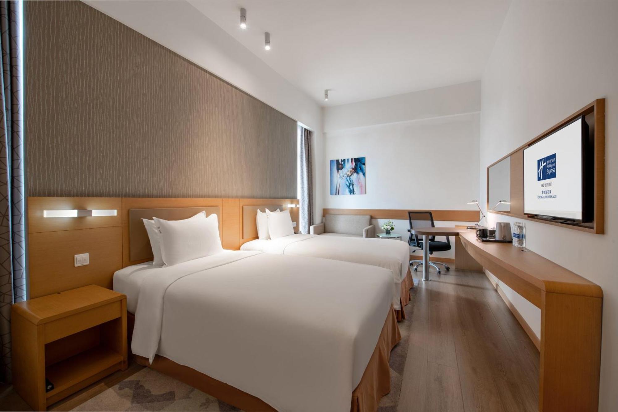 Holiday Inn Express Chengdu Huanhuaxi By Ihg-Near Jinsha Site Musem,Near Wuhou Temple Museum,Welcome Drinks,Free Gym,Free Self-Service Laundry Exteriör bild